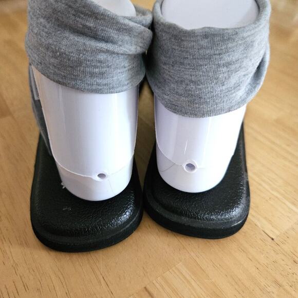 SALE Sanuk Ella Sandals Yoga Sling Soft Thong - Gray- size 8- EUC - Picture 4 of 9